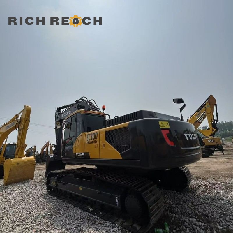 Boom and arm – 2025 Volvo EC300 excavator low hours $46,850